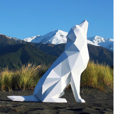 Полигональная скульптура собака